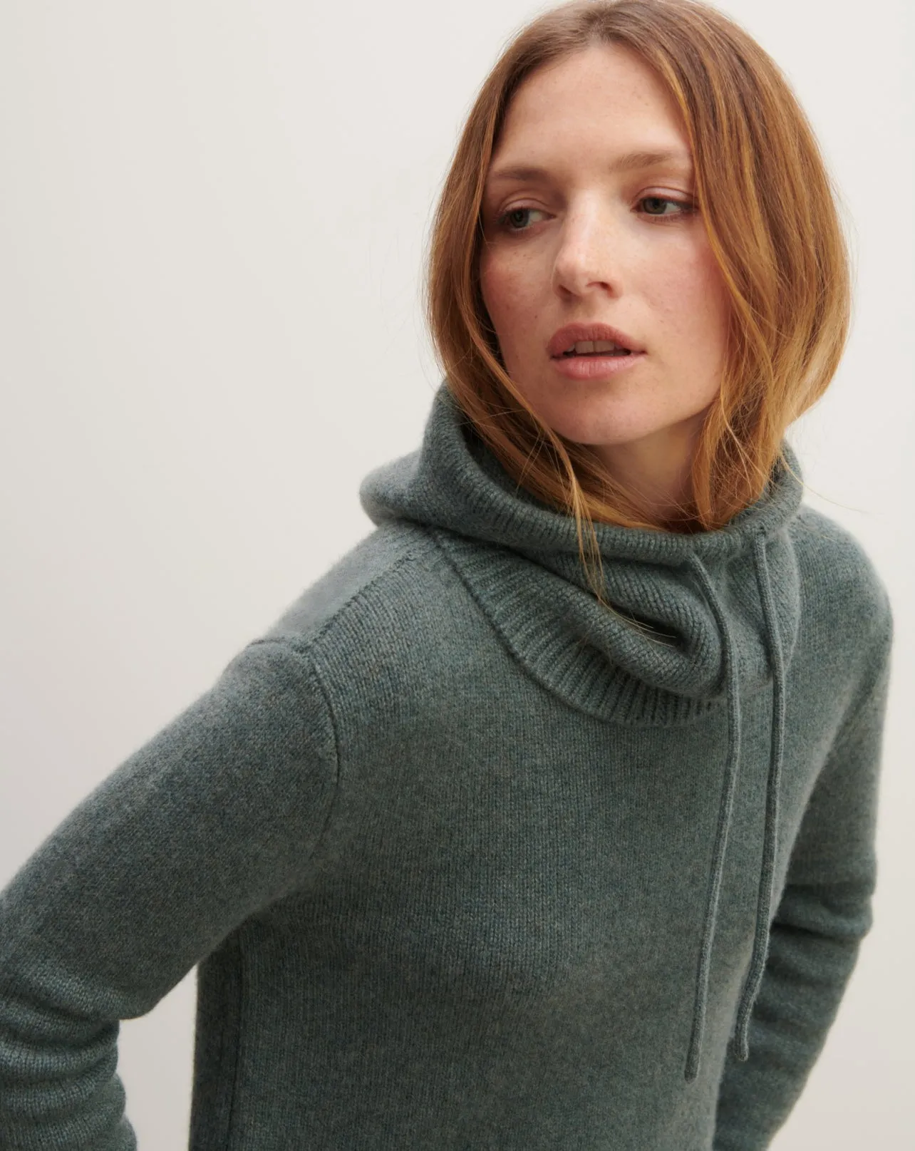 Cagoule à cordons