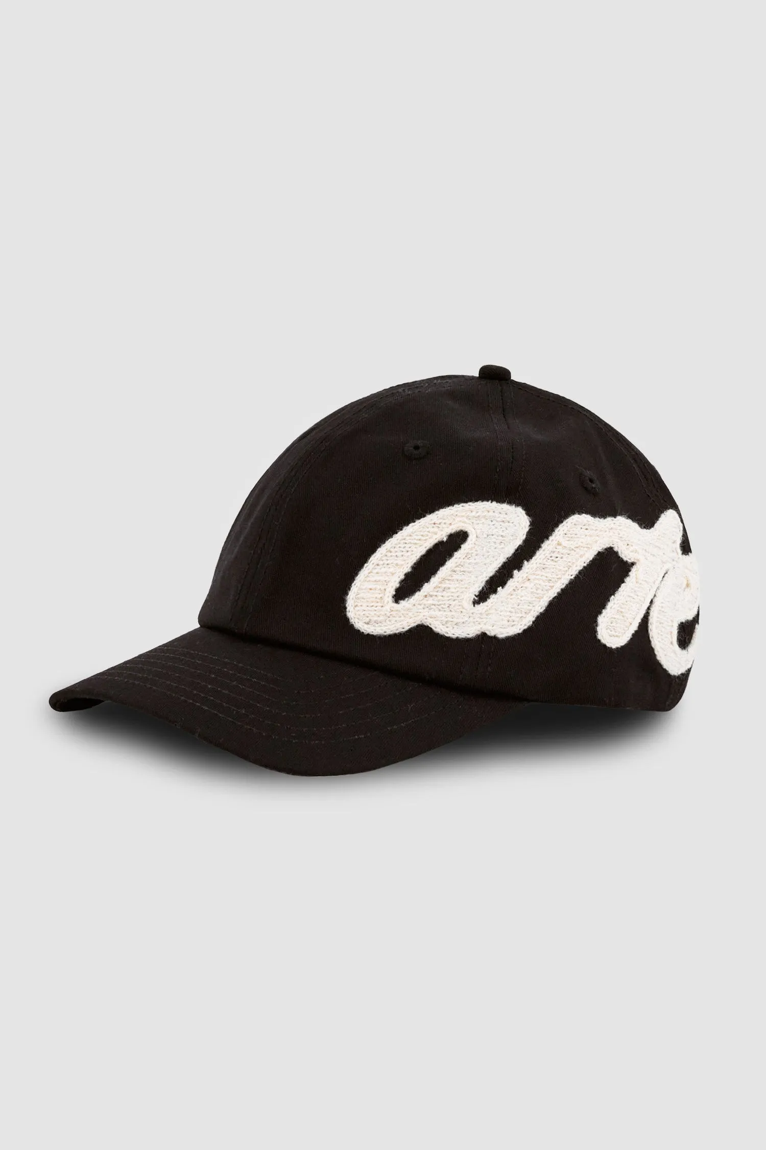 Casquette à broderie latérale