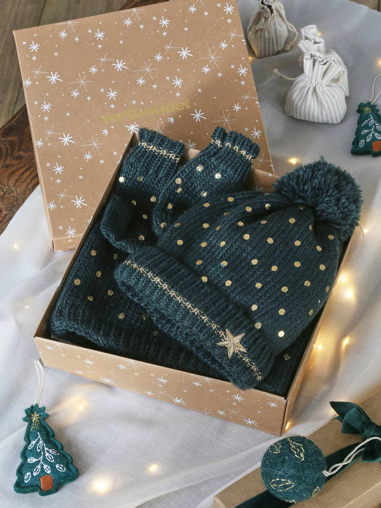 Coffret de Noël 'Etoile" fille ensemble bonnet + snood + gants vert - Vertbaudet