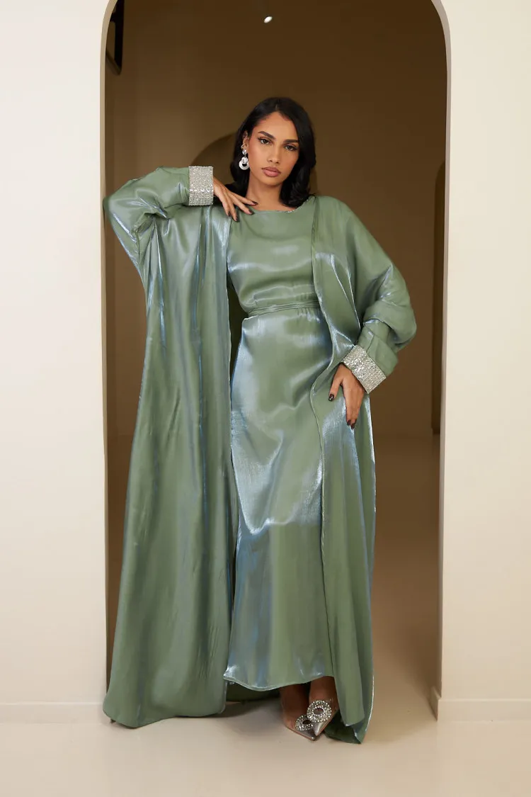 Ensemble 2 pièces abaya + gilet satiné vert