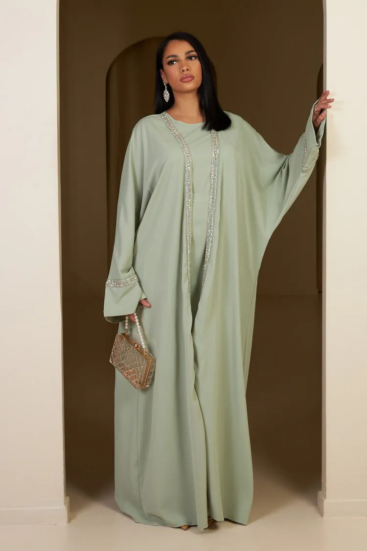 Ensemble 3 pièces abaya + gilet + voile à perles vert clair