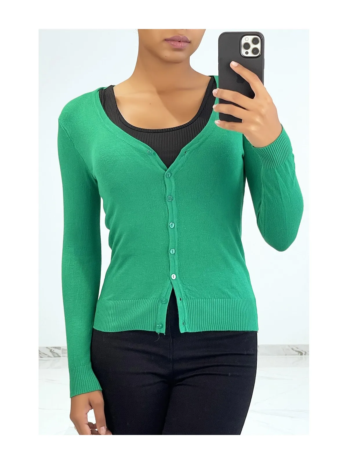 Gilet classique vert col V moulant et stretch