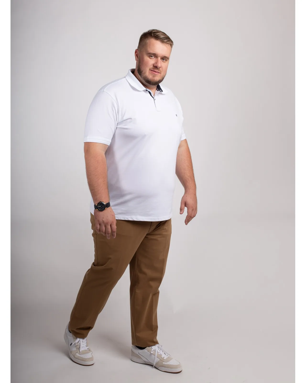 Pantalon chino Maneven grande taille noisette - Size-factory