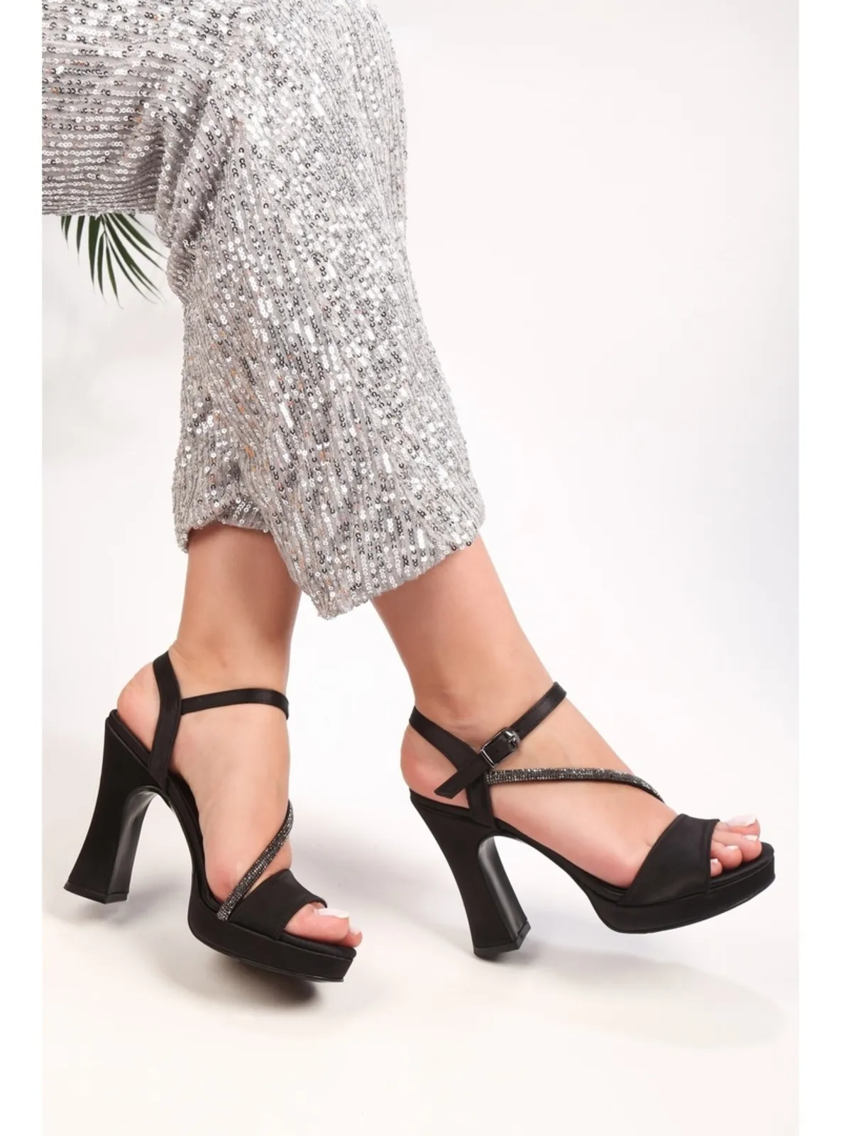 Platform - Black - Heels