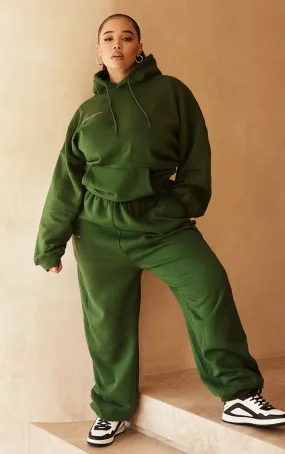 PRETTYLITTLETHING Plus Hoodie oversize vert forêt imprimé Established 2012