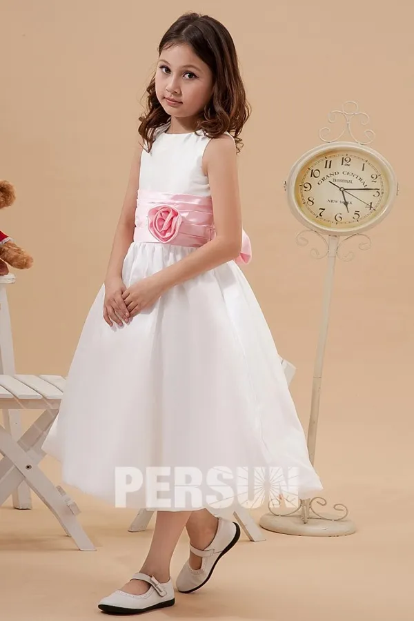 Robe fille d'honneur blanche ornée de fleur faite à la main