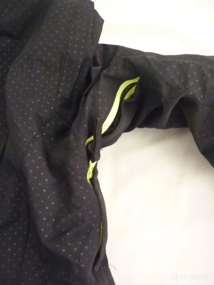 VESTE DE SKI ROXY d'occasion Ajouté le : 10/12/2021